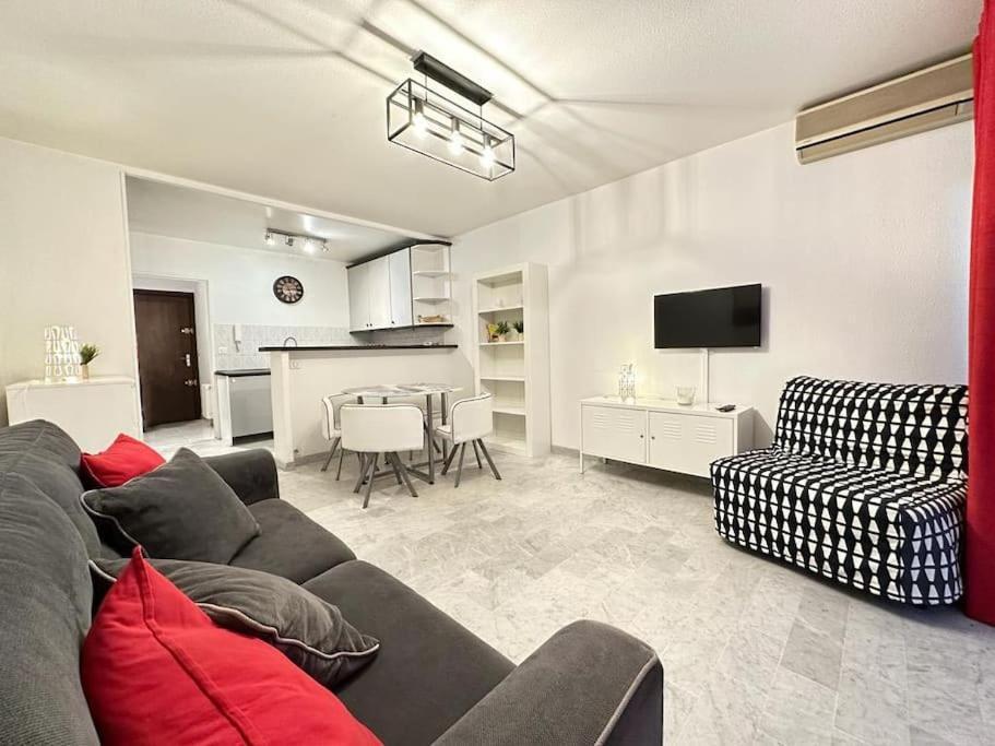 Beau Studio Centre Juan Les Pins A 300M Des Plages Antibes Exteriör bild